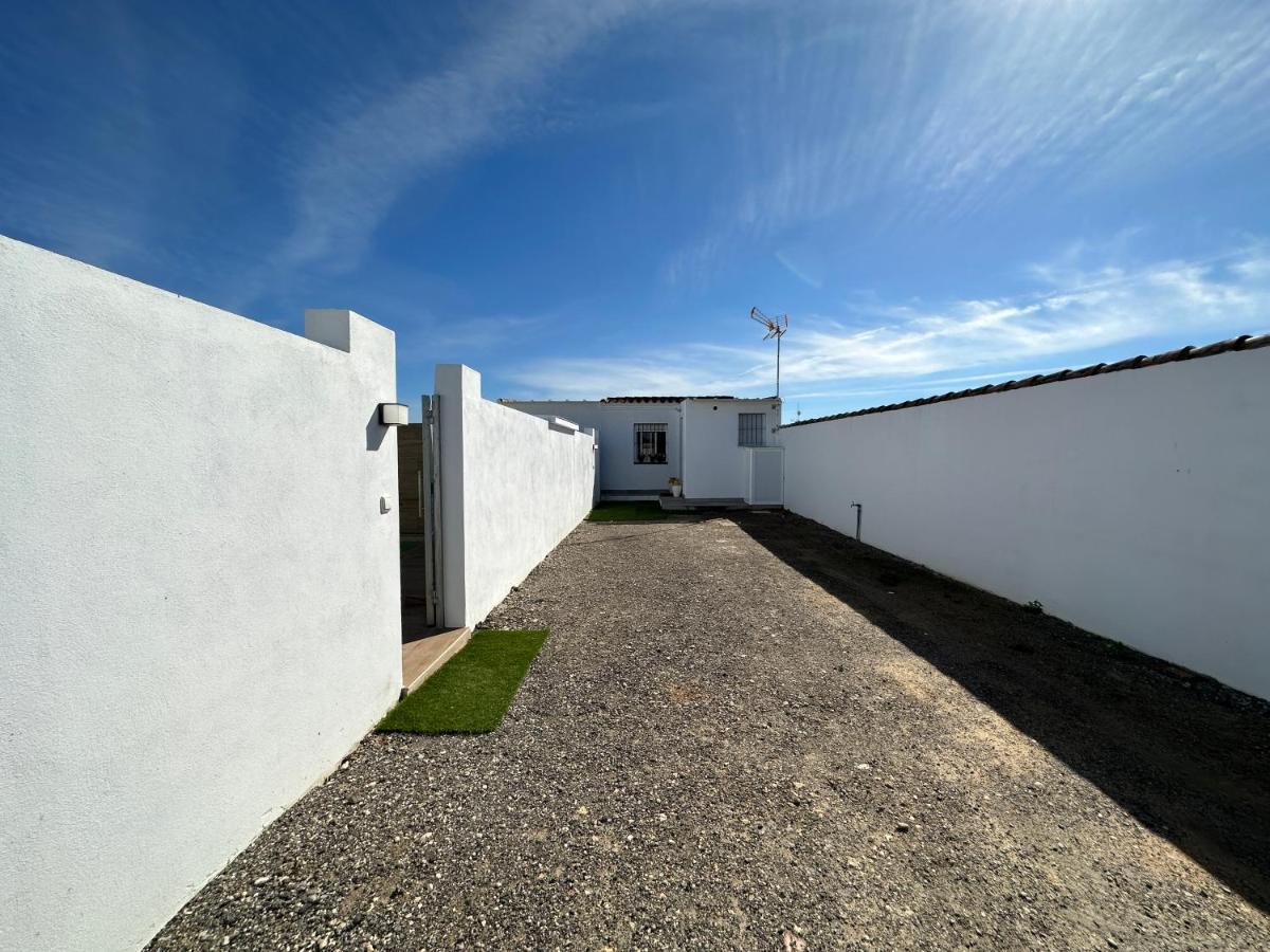 Sumatra Chalet Chiclana de la Frontera Exteriér fotografie